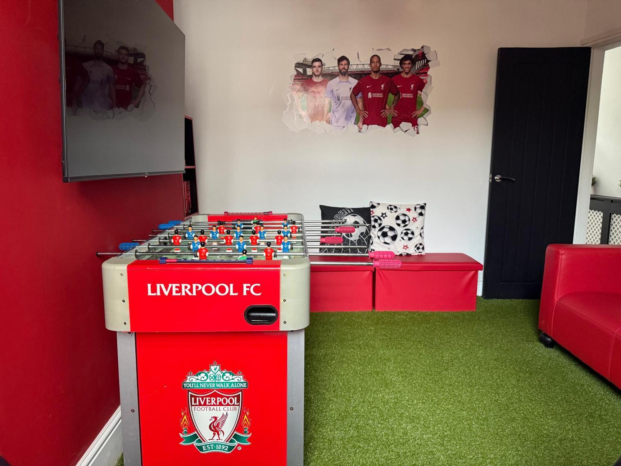 Вилла Anfield Abode - Entire Lfc Themed House Ливерпуль Экстерьер фото